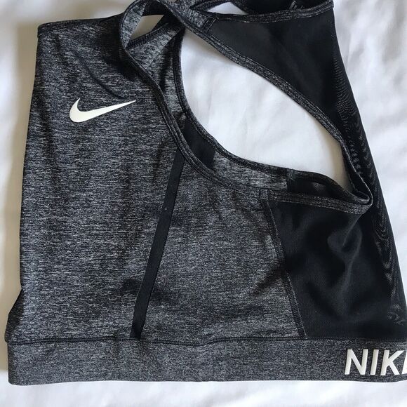 NIKE PRO HYPERCOOL TANK TOP DRI FIT CROPPED GREY BLACK MESH 889627-011 S EUC! - Picture 6 of 10